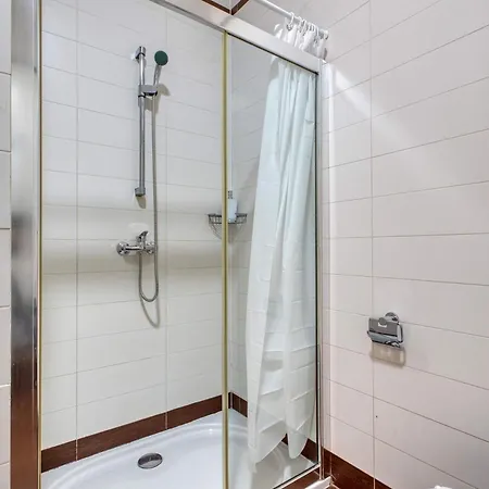 Cambridge 1bdr * Sliema